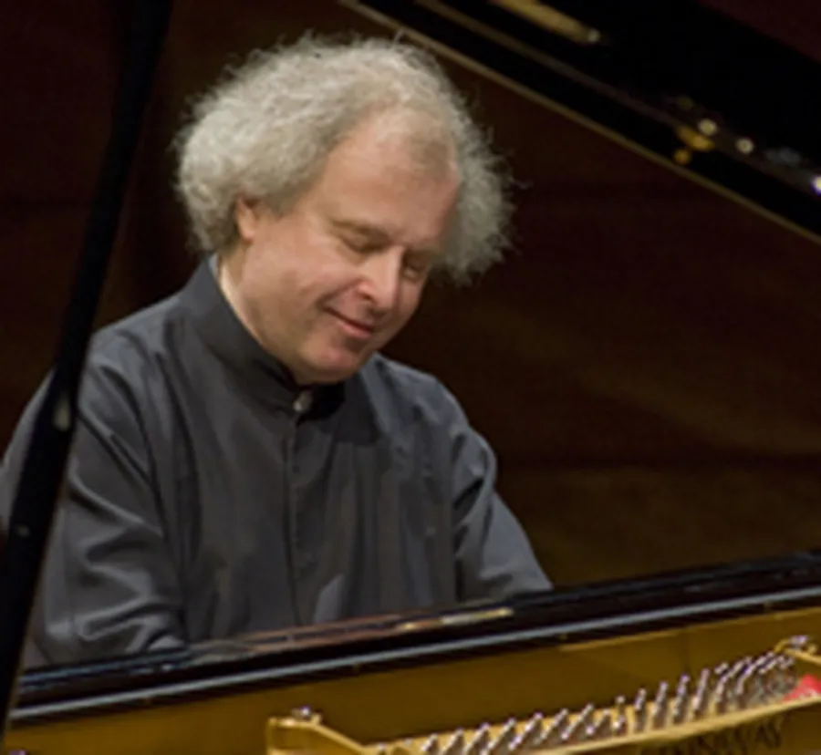 The pianist András Schiff.